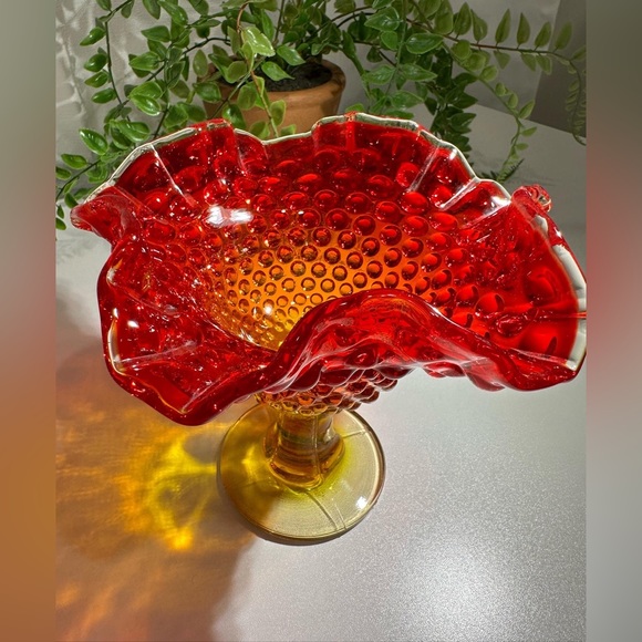 ✨HIGH CADMIUM GLOW✨ Vintage Kanawha Amberina Ruffled Edge Hobnail Glass Compote - Picture 8 of 9